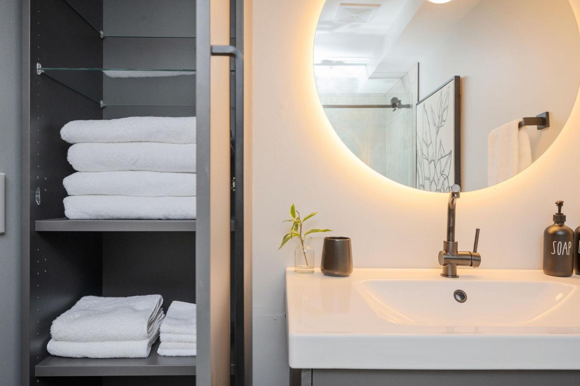 Quiet & Quaint Apartment, 5 Mins To Airport And 15 Mins To Downtown Atlanta Eksteriør bilde