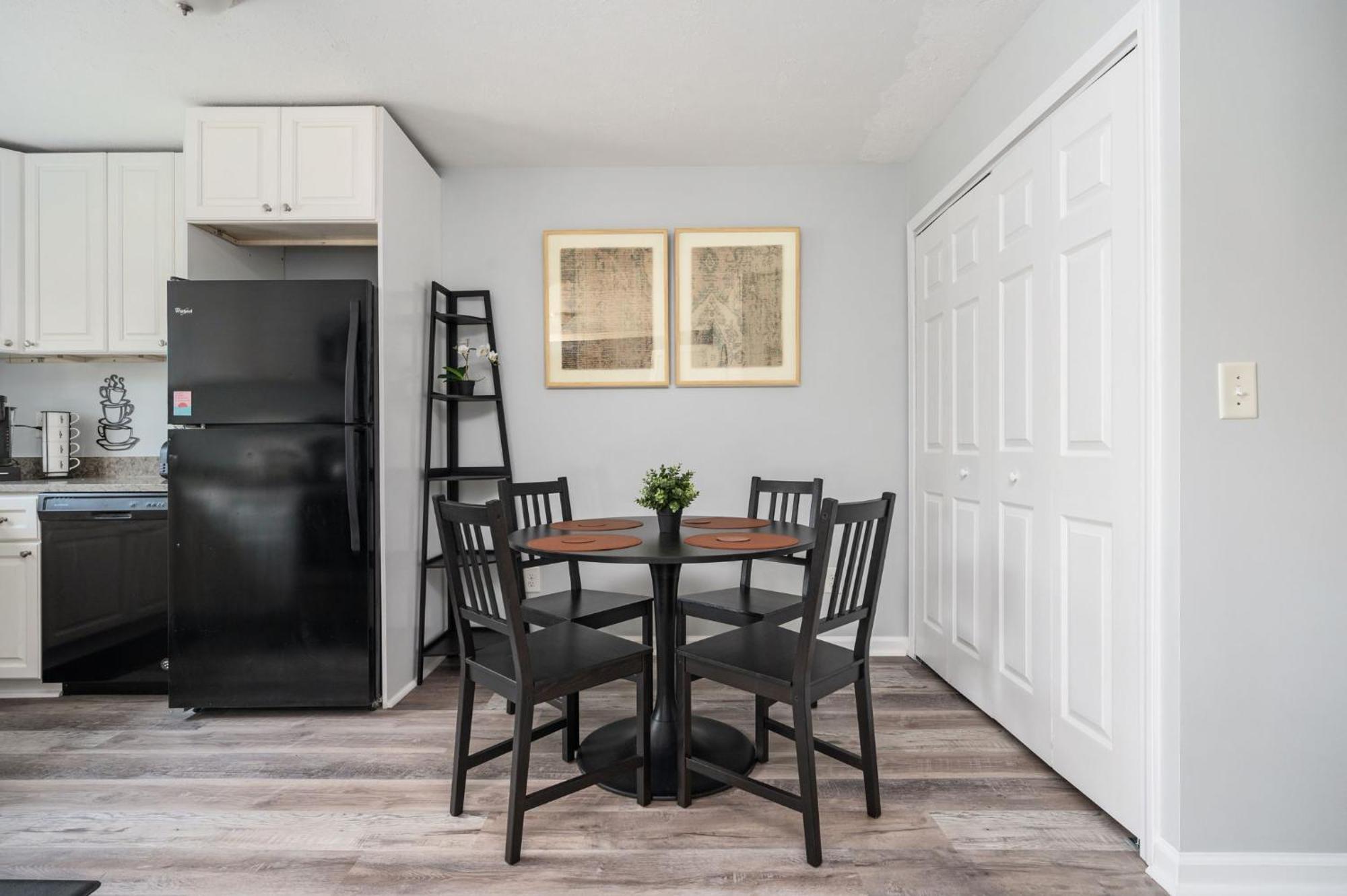 Quiet & Quaint Apartment, 5 Mins To Airport And 15 Mins To Downtown Atlanta Eksteriør bilde